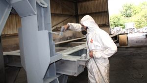 اسپری رنگ - غنی از روی